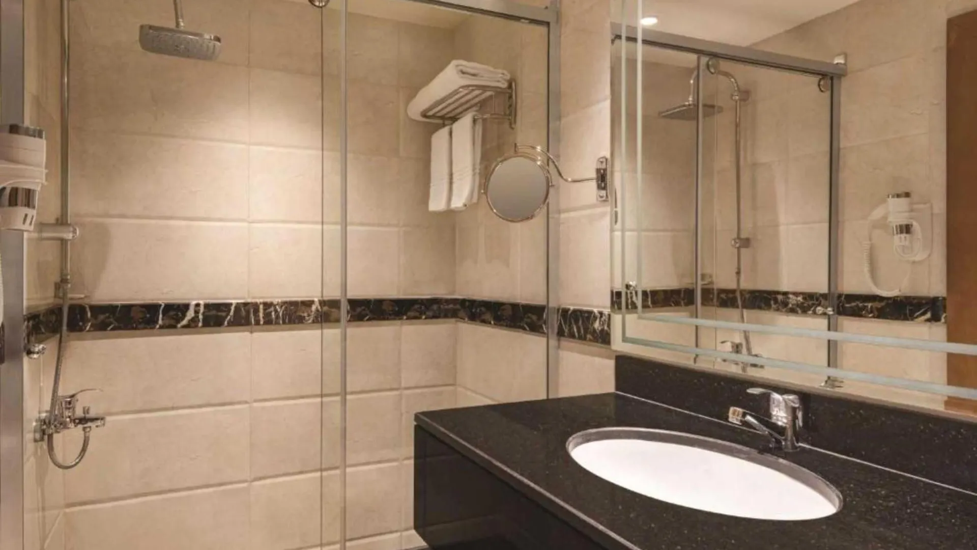 Sunday Red Sea Fountain Hotel Alhamra Τζέντα